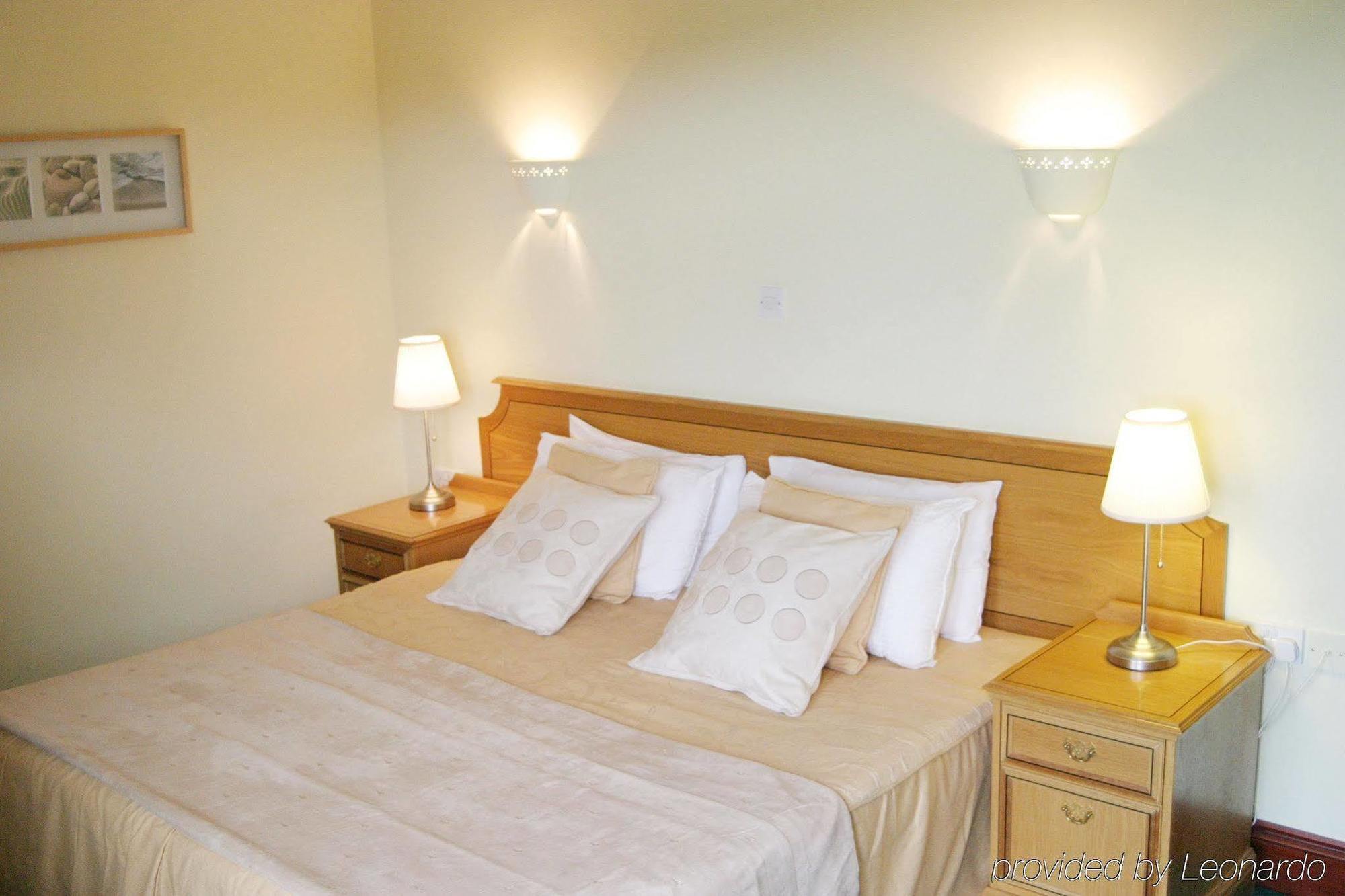 Bowood Park Hotel Camelford Room photo